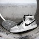 Damen/Herren Nike Jordan 1 Mid Light Smoke Grey 554724-092 Schuhe